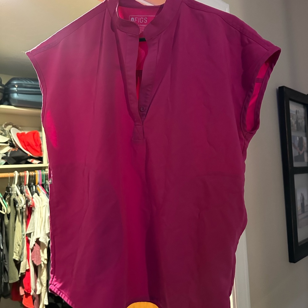 women's Raspberry Sorbet Rafaela™ - Oversized Scrub Top - S / Raspberry Sorbet